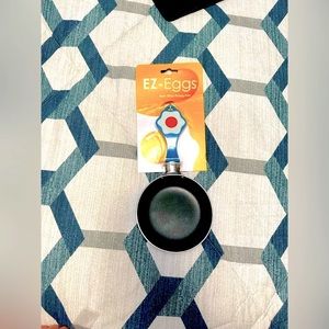 Ez Eggs blue Mini Pan. Totally new